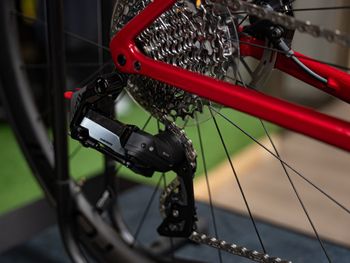 Used Specialized Tarmac SL8 Expert - Shimano Ultegra Di2 2026 2026 Road & Gravel, Red — image 6 of 9