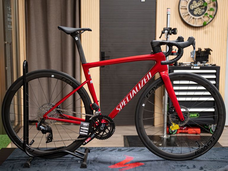 Used Specialized Tarmac SL8 Expert - Shimano Ultegra Di2 2026 2026 Road & Gravel, Red — image 1 of 9