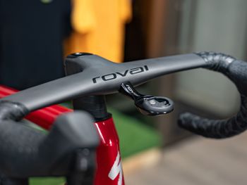 Used Specialized Tarmac SL8 Expert - Shimano Ultegra Di2 2026 2026 Road & Gravel, Red — image 5 of 9