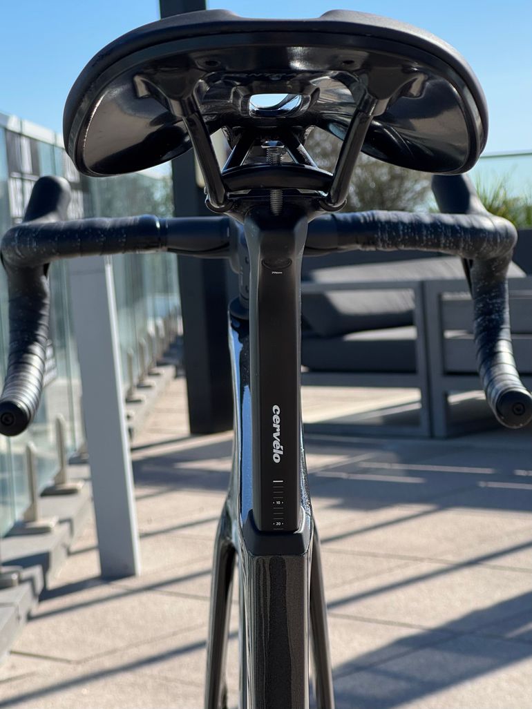 Used Cervélo Soloist Ultegra Di2 2023 2023 Road & Gravel, Black — image 5 of 9