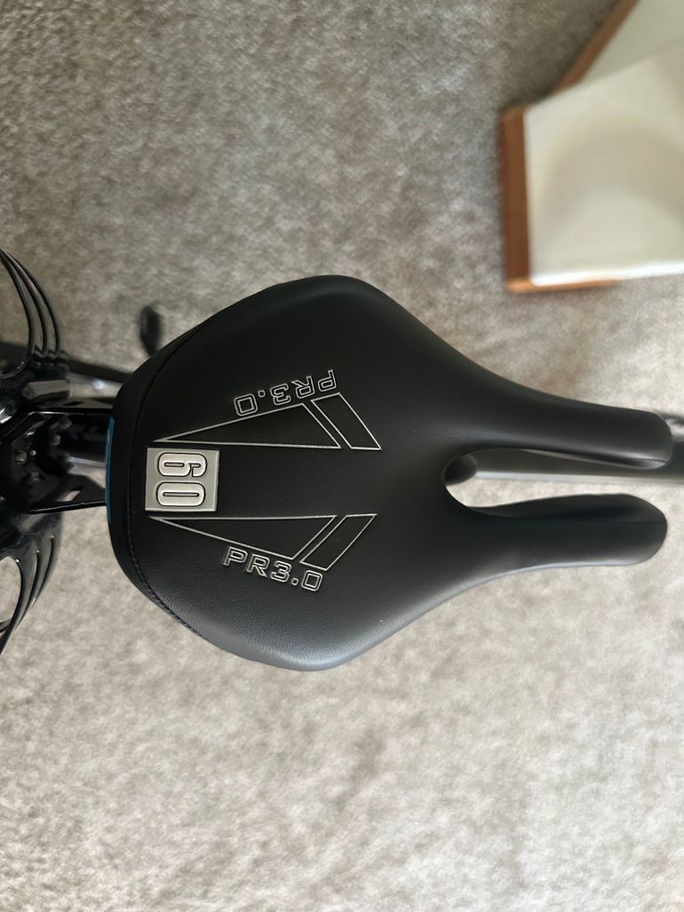 Used Felt Ia Shimano Dura Ace Di2 2022 Road & Gravel, Light Gray — image 4 of 11