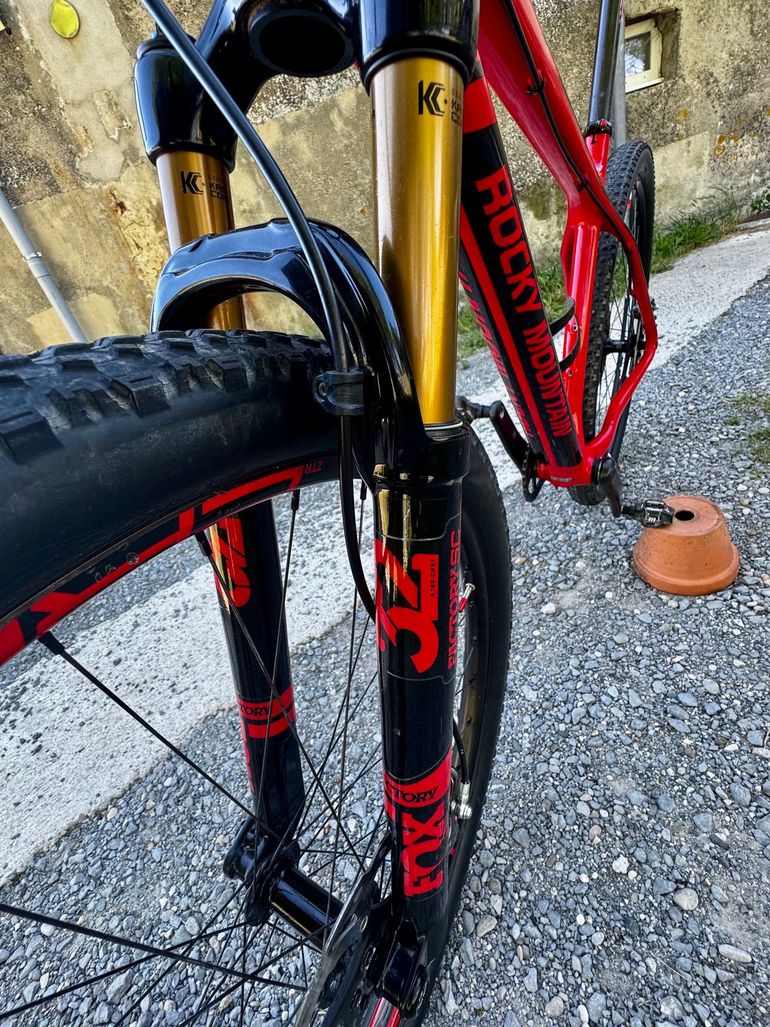 Used Rocky Mountain Vertex 990 RSL 2017 2017 Mountainbike, Red, 29 — image 5 of 7