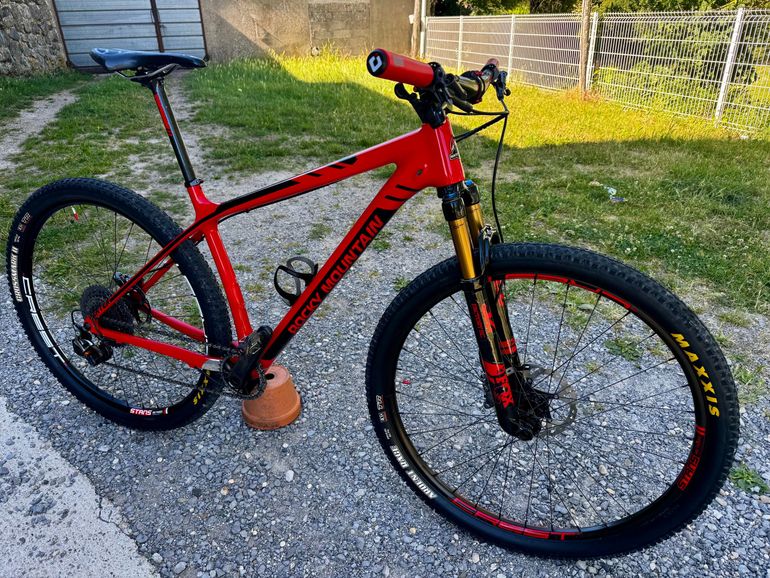 Used Rocky Mountain Vertex 990 RSL 2017 2017 Mountainbike, Red, 29 — image 1 of 7