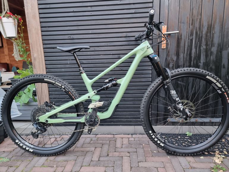 Použité YT Industries Jeffsy CORE 3 29 2024 2024 Mountainbike — obrázek 1 z 23