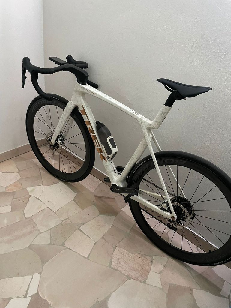 Trek Madone SLR 9 AXS Gen 8 2025 2025 Road & Gravel d'occasion — image 3 sur 5