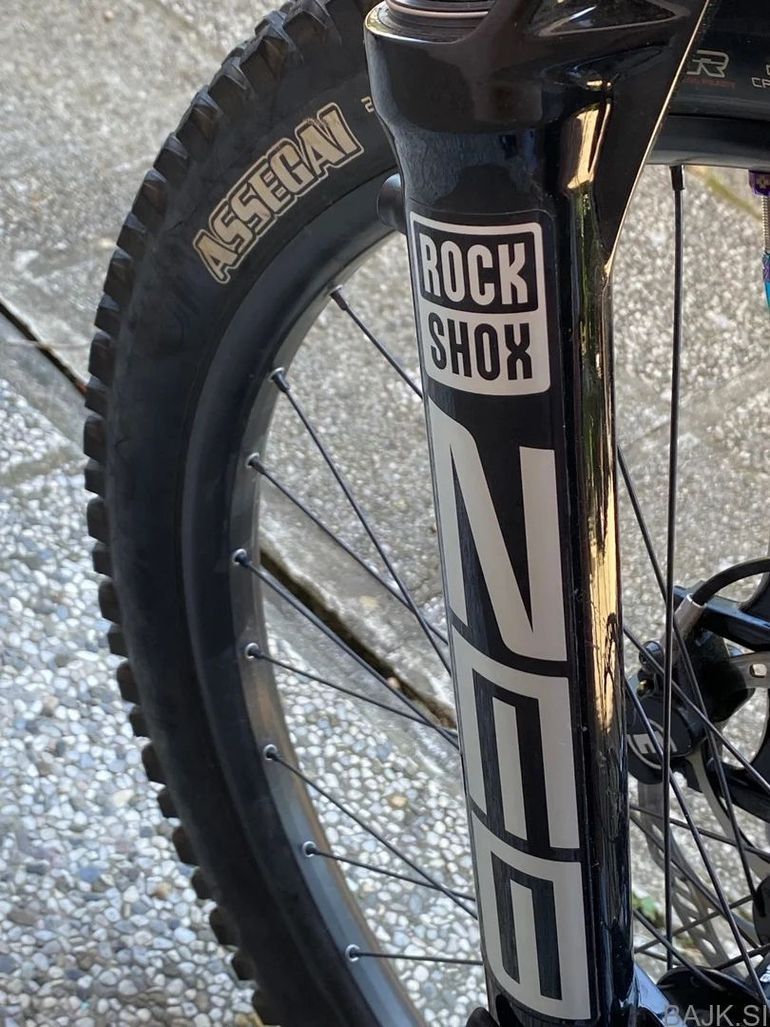 Used YT Custom Single Speed / Fixed Gear 2024 Mountainbike, White, 27.5 (650B) — image 11 of 17
