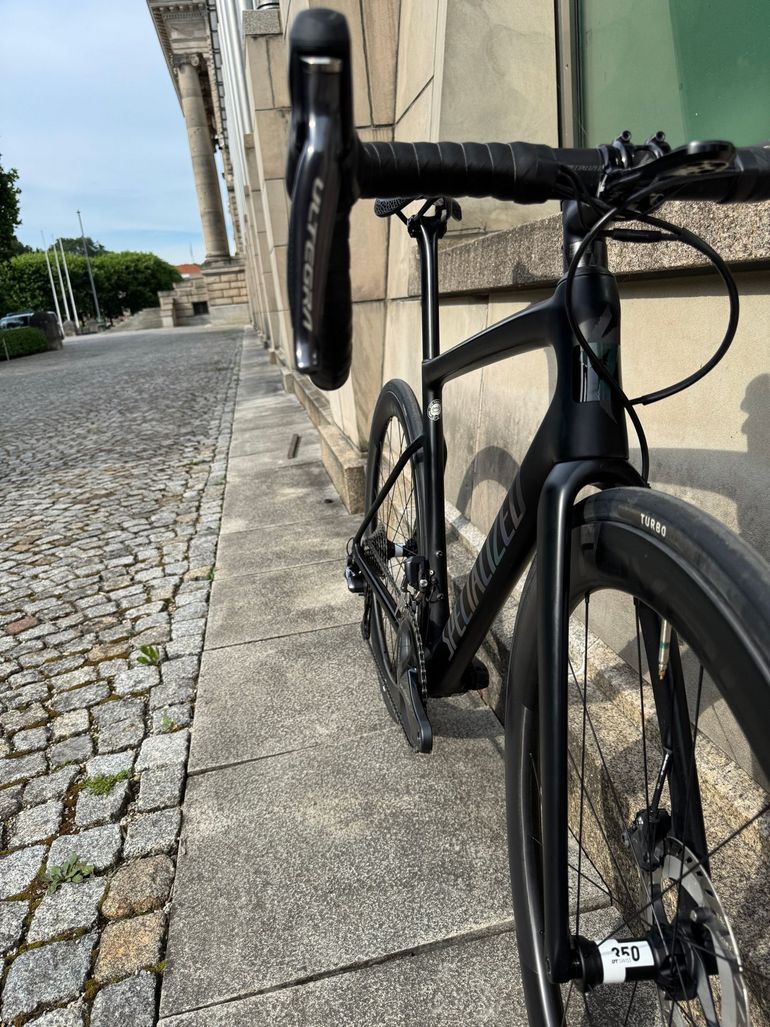 Used Specialized Men's Tarmac Disc Pro 2019 2019 Road & Gravel, Black — image 8 of 13
