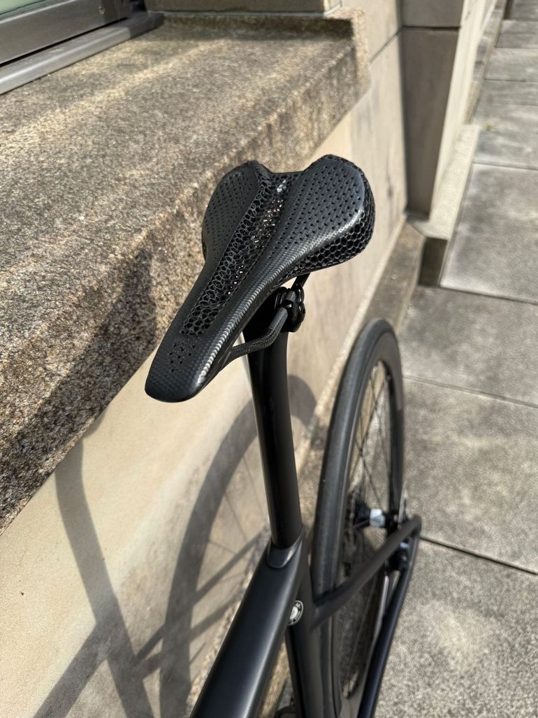 Used Specialized Men's Tarmac Disc Pro 2019 2019 Road & Gravel, Black — image 6 of 13