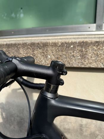 Used Specialized Men's Tarmac Disc Pro 2019 2019 Road & Gravel, Black — image 4 of 13