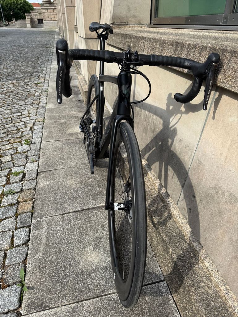 Used Specialized Men's Tarmac Disc Pro 2019 2019 Road & Gravel, Black — image 12 of 13