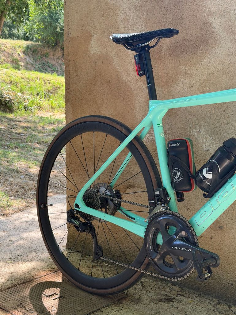 Used Bianchi Specialissima Shimano Ultegra 2022 Road & Gravel, Blue — image 2 of 3