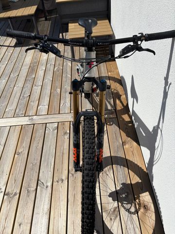 Used Liteville 601 Mk4 Enduro SRAM X01 Eagle 2019 Mountainbike, Light Gray — image 4 of 7