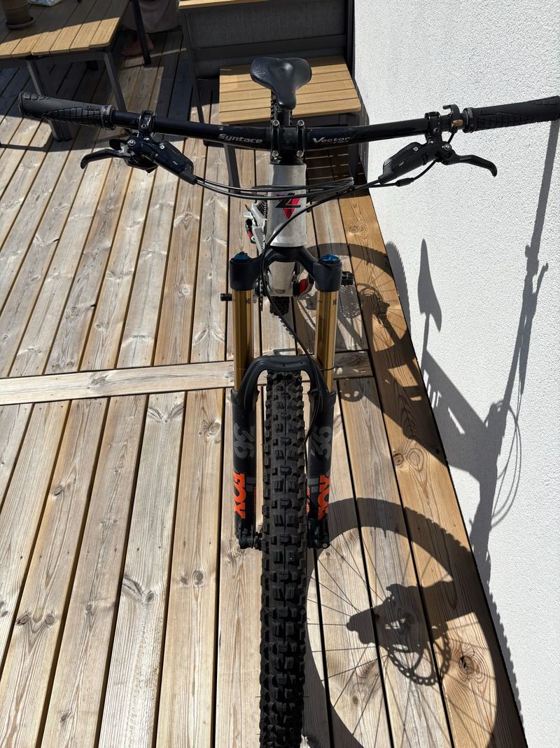 Used Liteville 601 Mk4 Enduro SRAM X01 Eagle 2019 Mountainbike, Light Gray — image 4 of 7