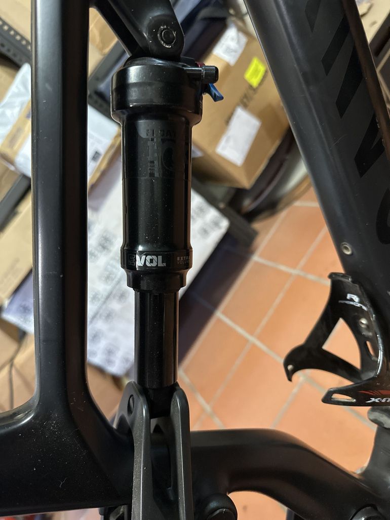 Used Canyon Neuron CF 9 2022 2022 Mountainbike, Black, 27.5, 29 — image 21 of 22