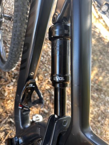 Used Canyon Neuron CF 9 2022 2022 Mountainbike, Black, 27.5, 29 — image 6 of 15