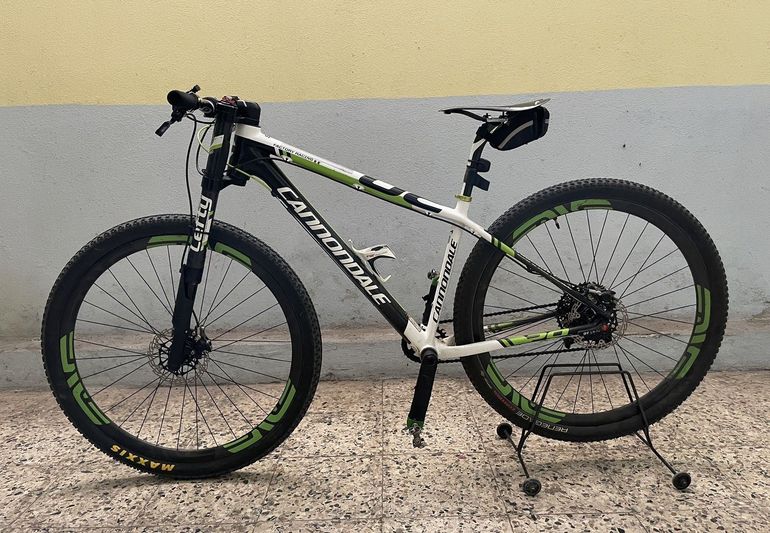 Used Cannondale F-Si Carbon Team 2017 Mountainbike, Black — image 2 of 5