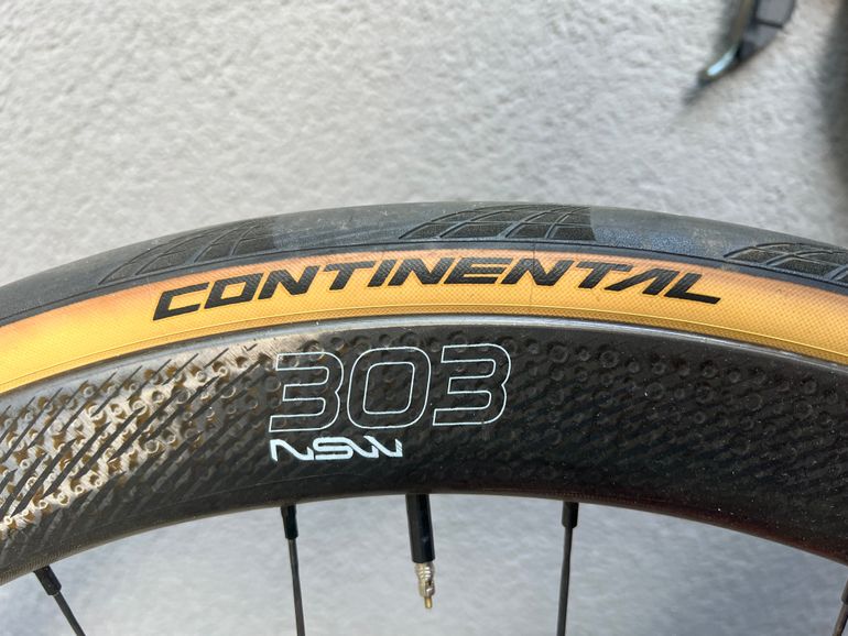 Used Trek Émonda SLR 9 Disc 2019 2019 Road & Gravel, Red — image 8 of 15