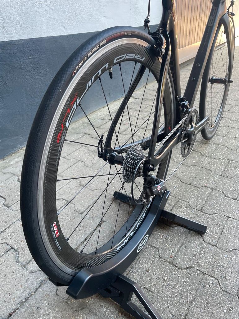 Used Pinarello Dogma F8 57 Campagnolo Super Record 2016 Road & Gravel, Black — image 6 of 12