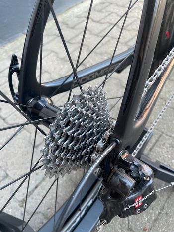 Used Pinarello Dogma F8 57 Campagnolo Super Record 2016 Road & Gravel, Black — image 7 of 12