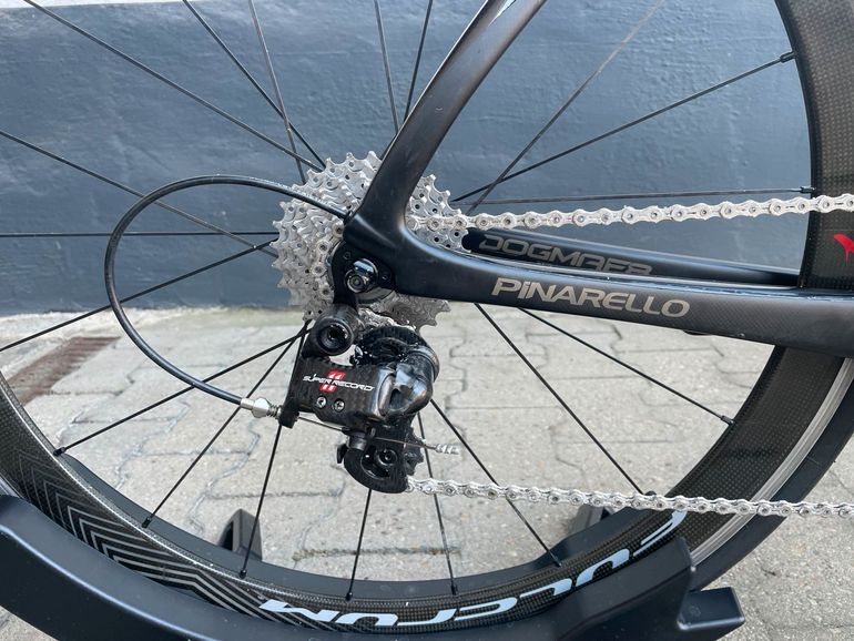 Used Pinarello Dogma F8 57 Campagnolo Super Record 2016 Road & Gravel, Black — image 5 of 12