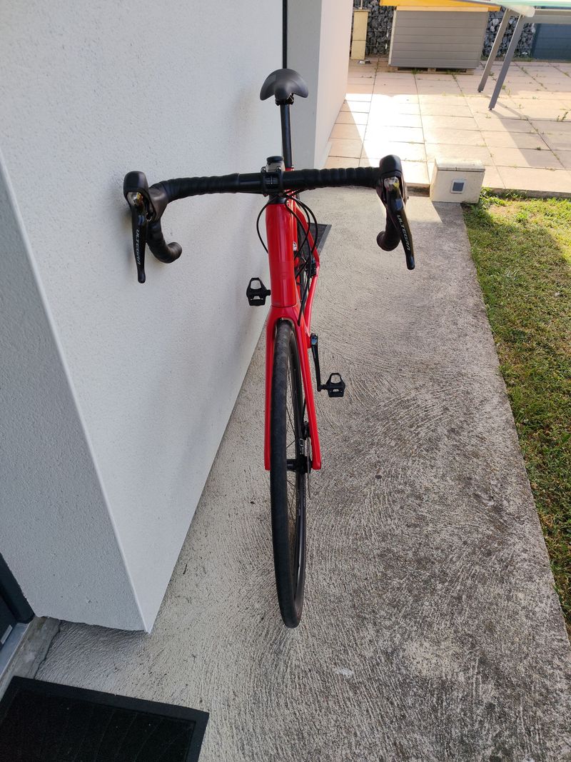 Used BMC Roadmachine 02 THREE 2019 2019 Road & Gravel, Red — image 2 of 7