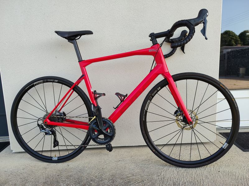 Used BMC Roadmachine 02 THREE 2019 2019 Road & Gravel, Red — image 1 of 7
