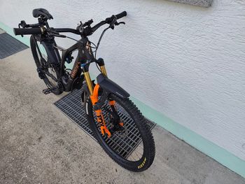 Brugt Specialized S-Works -Custom BikeTurbo Levo SL Rahmen XL, Carbon / Bronze Foil / Gloss Carbon 2022 Mountainbike — billede 7 af 10