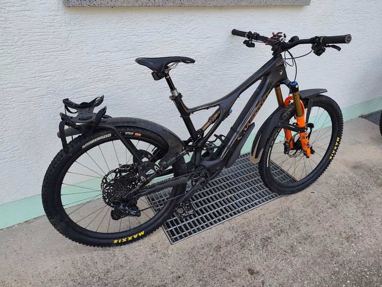 Brugt Specialized S-Works -Custom BikeTurbo Levo SL Rahmen XL, Carbon / Bronze Foil / Gloss Carbon 2022 Mountainbike — billede 4 af 10