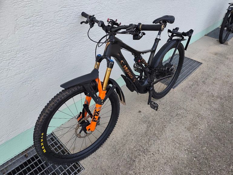 Brugt Specialized S-Works -Custom BikeTurbo Levo SL Rahmen XL, Carbon / Bronze Foil / Gloss Carbon 2022 Mountainbike — billede 5 af 10