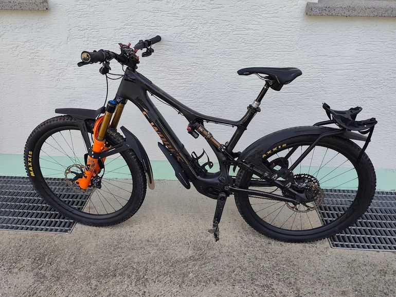 Brugt Specialized S-Works -Custom BikeTurbo Levo SL Rahmen XL, Carbon / Bronze Foil / Gloss Carbon 2022 Mountainbike — billede 1 af 10