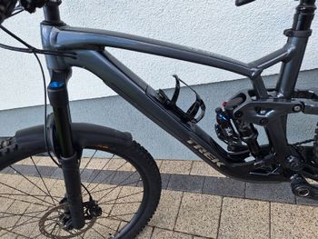 Použité Trek Fuel EX 8 Gen 6 2023 2023 Mountainbike — obrázek 6 z 10