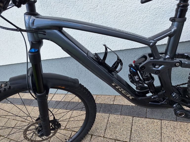Použité Trek Fuel EX 8 Gen 6 2023 2023 Mountainbike — obrázek 6 z 10