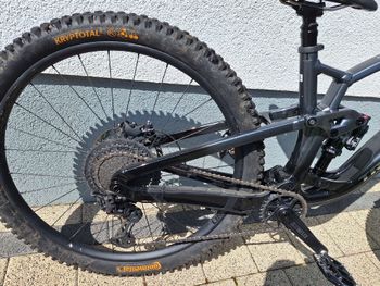 Použité Trek Fuel EX 8 Gen 6 2023 2023 Mountainbike — obrázek 3 z 10