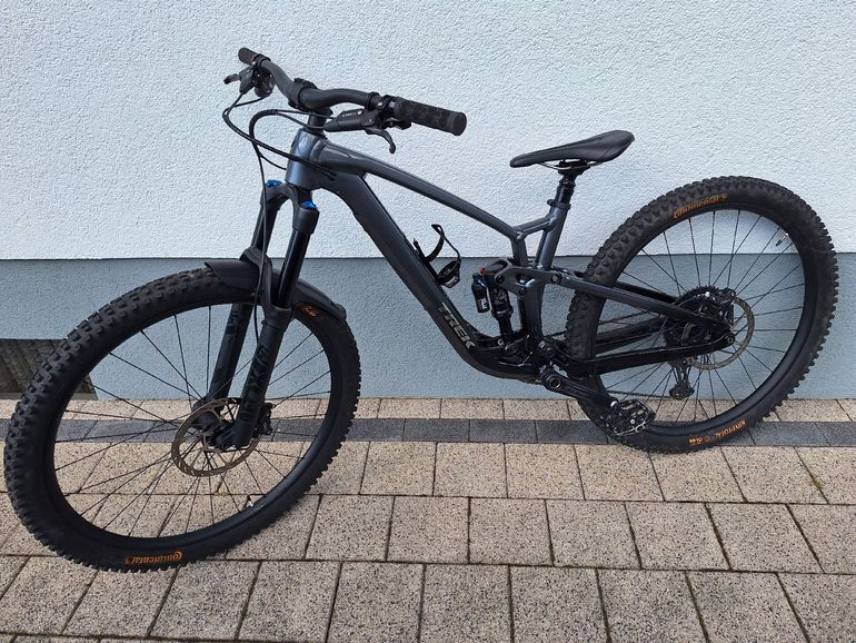 Použité Trek Fuel EX 8 Gen 6 2023 2023 Mountainbike — obrázek 2 z 10