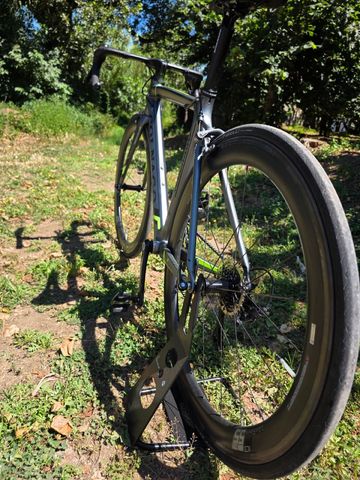 Used Colnago Acr Shimano 105 2018 Road & Gravel, Light Gray — image 12 of 23