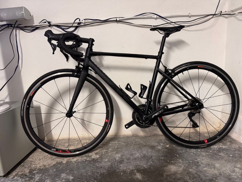 Used Van rysel EDR AF Road Bike, - 105 2021 2021 Road & Gravel, Black — image 1 of 3