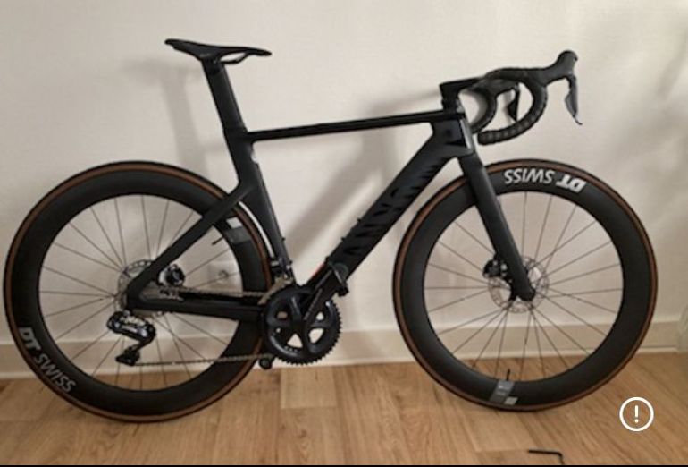 Used Canyon Aeroad CF SLX 8 Disc Di2 2023 2023 Road & Gravel, Black — image 1 of 3
