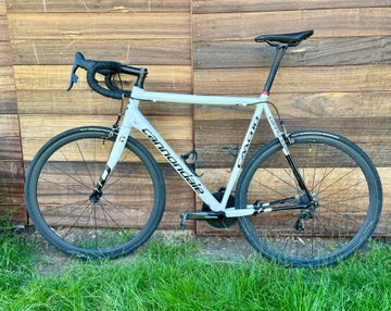Used Cannondale Custom SRAM Red eTap AXS 2011 Road & Gravel, White — image 2 of 9