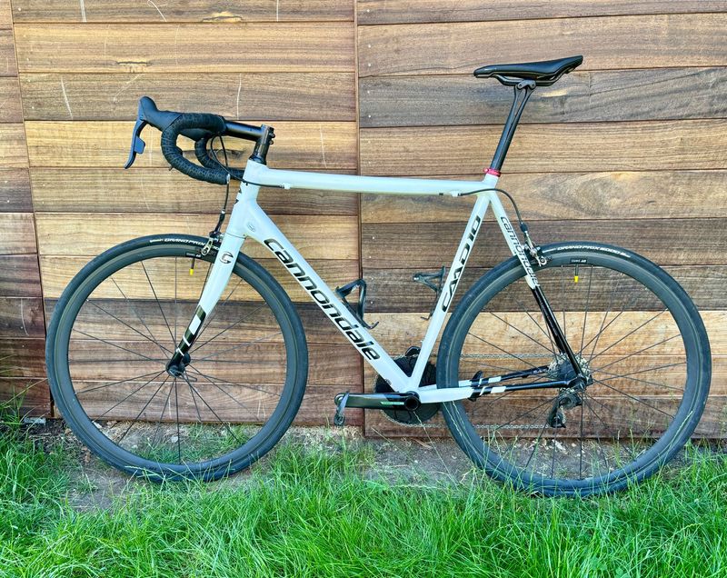 Used Cannondale Custom SRAM Red eTap AXS 2011 Road & Gravel, White — image 2 of 9
