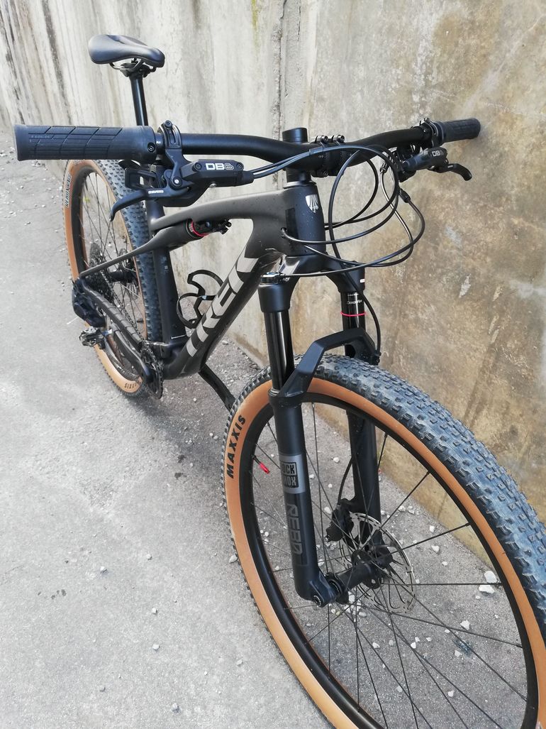 Used Trek Supercaliber SL 9.6 Gen 2 2026 2026 Mountainbike, Black, 29 — image 2 of 5