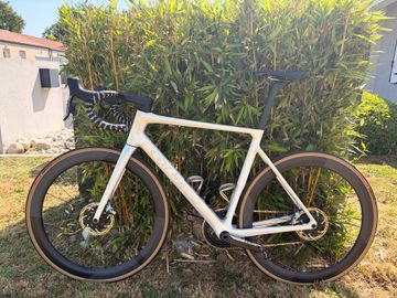 Colnago V4Rs Shimano Ultegra Di2 2025 2025 Road & Gravel usato