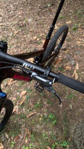 Used Santa Cruz Bronson R / Carbon C 2025 2025 Mountainbike, Red, 29, 27.5 — image 7 of 11