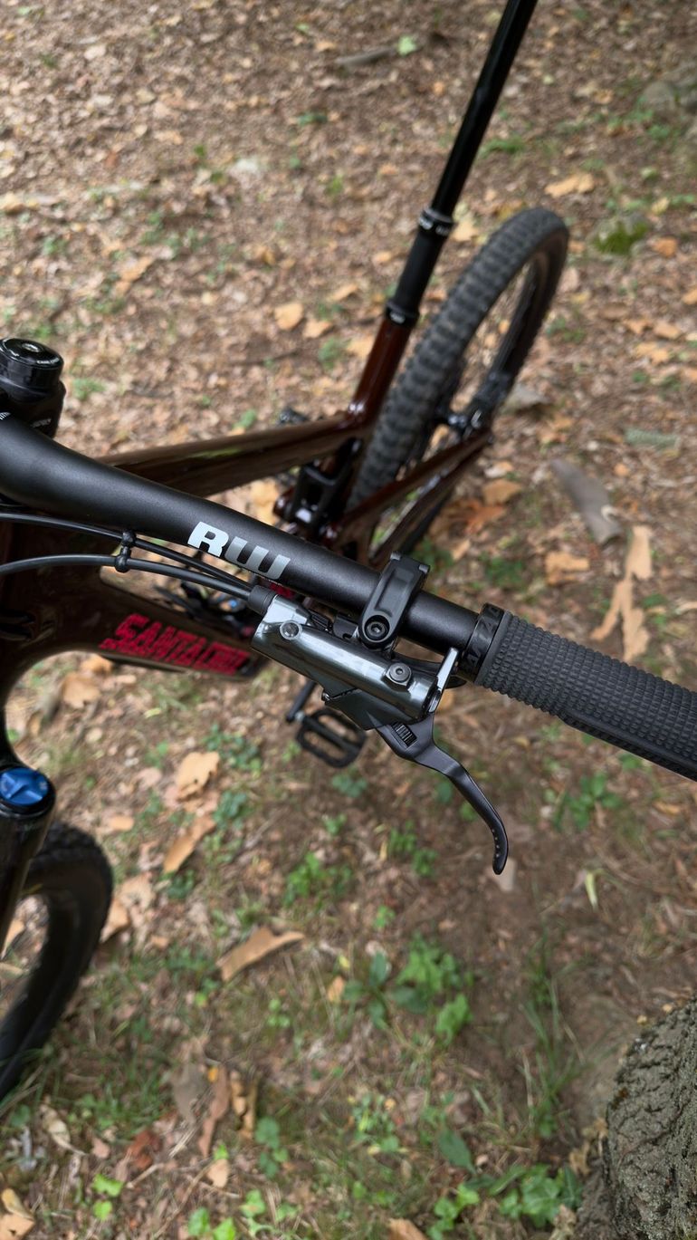 Used Santa Cruz Bronson R / Carbon C 2025 2025 Mountainbike, Red, 29, 27.5 — image 7 of 11