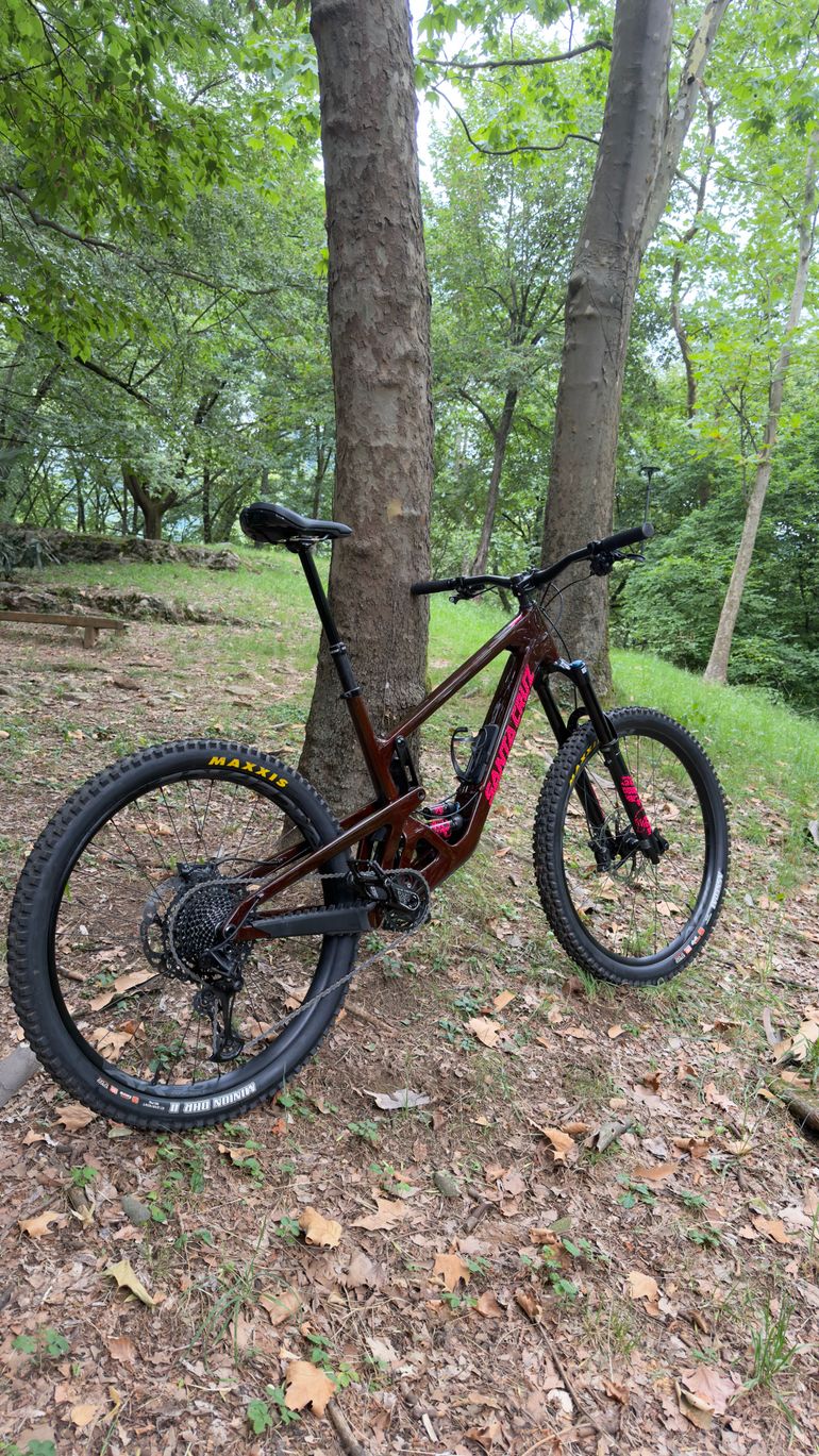 Used Santa Cruz Bronson R / Carbon C 2025 2025 Mountainbike, Red, 29, 27.5 — image 3 of 11