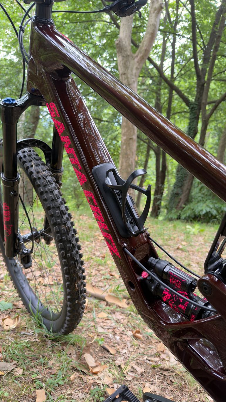 Used Santa Cruz Bronson R / Carbon C 2025 2025 Mountainbike, Red, 29, 27.5 — image 6 of 11
