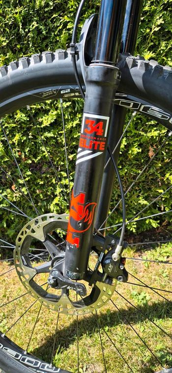 Used Centurion Numisis Carbon 3000:29 2017 Mountainbike, Light Gray — image 4 of 9