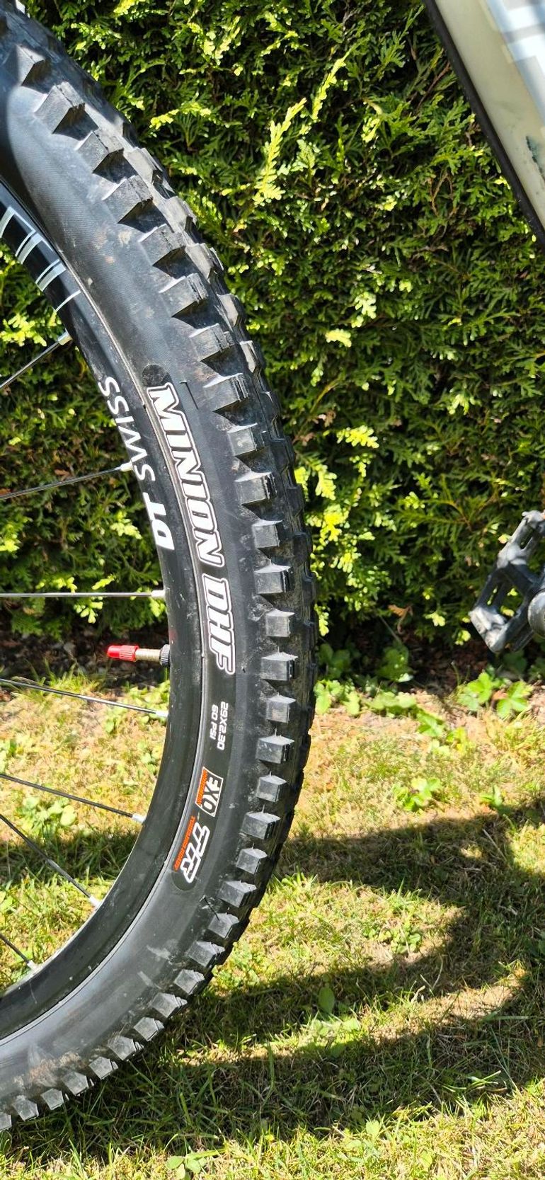 Used Centurion Numisis Carbon 3000:29 2017 Mountainbike, Light Gray — image 8 of 9