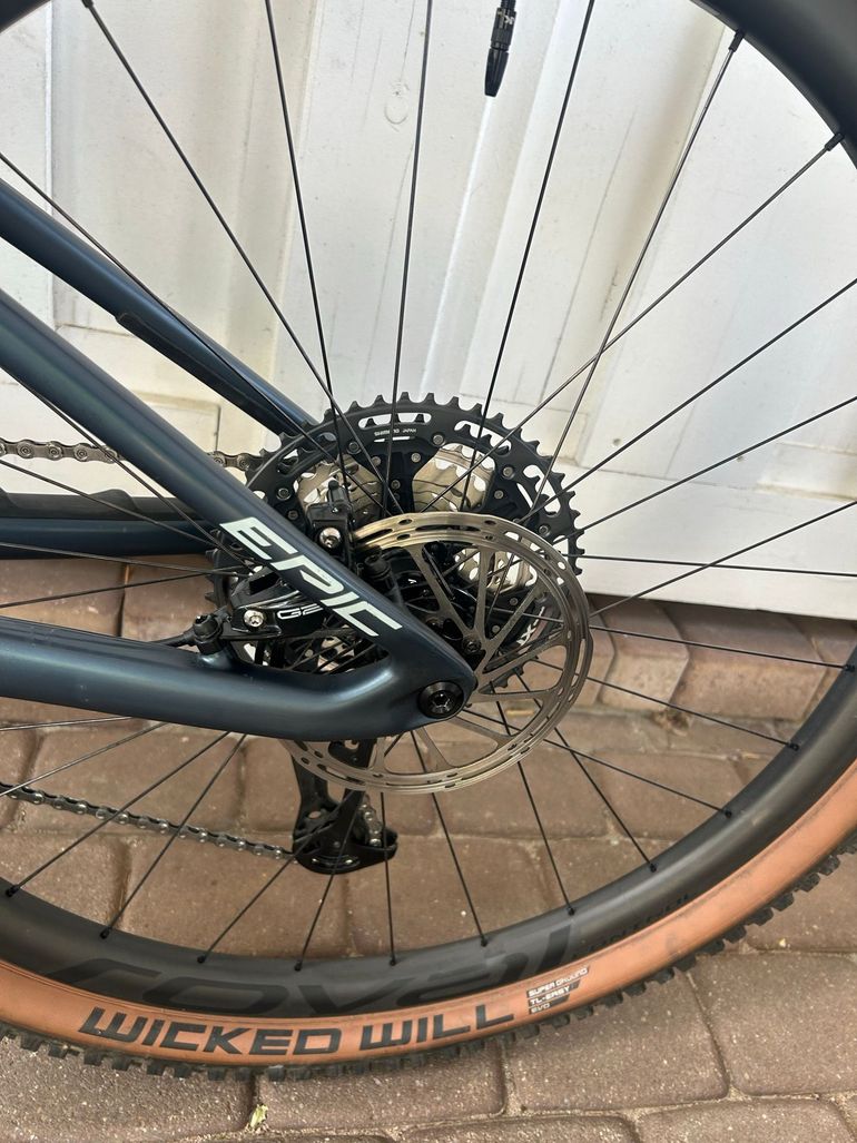Used Specialized Epic Shimano Deore XT Di2 2023 Mountainbike, Blue — image 4 of 13