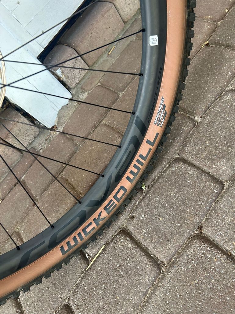 Used Specialized Epic Shimano Deore XT Di2 2023 Mountainbike, Blue — image 6 of 13