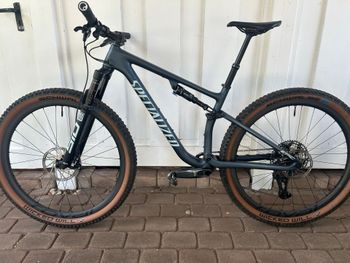 Used Specialized Epic Shimano Deore XT Di2 2023 Mountainbike, Blue — image 2 of 13